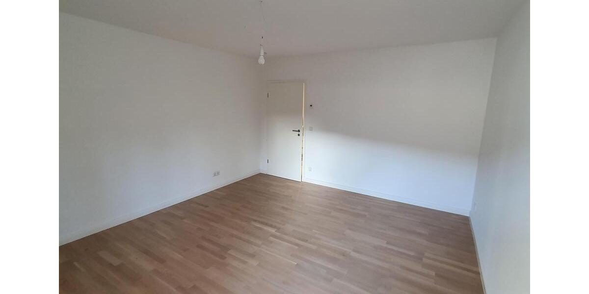 Etagenwohnung Hannover Vahrenwald-List - 3 Zimmer, 82 m&sup2;, 1.310&euro; | Angebot:25823924