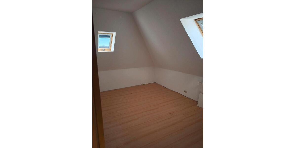 Dachgeschoßwohnung Neustadt am Rübenberge - 5 Zimmer, 115 m&sup2;, 975&euro; | Angebot:25351148