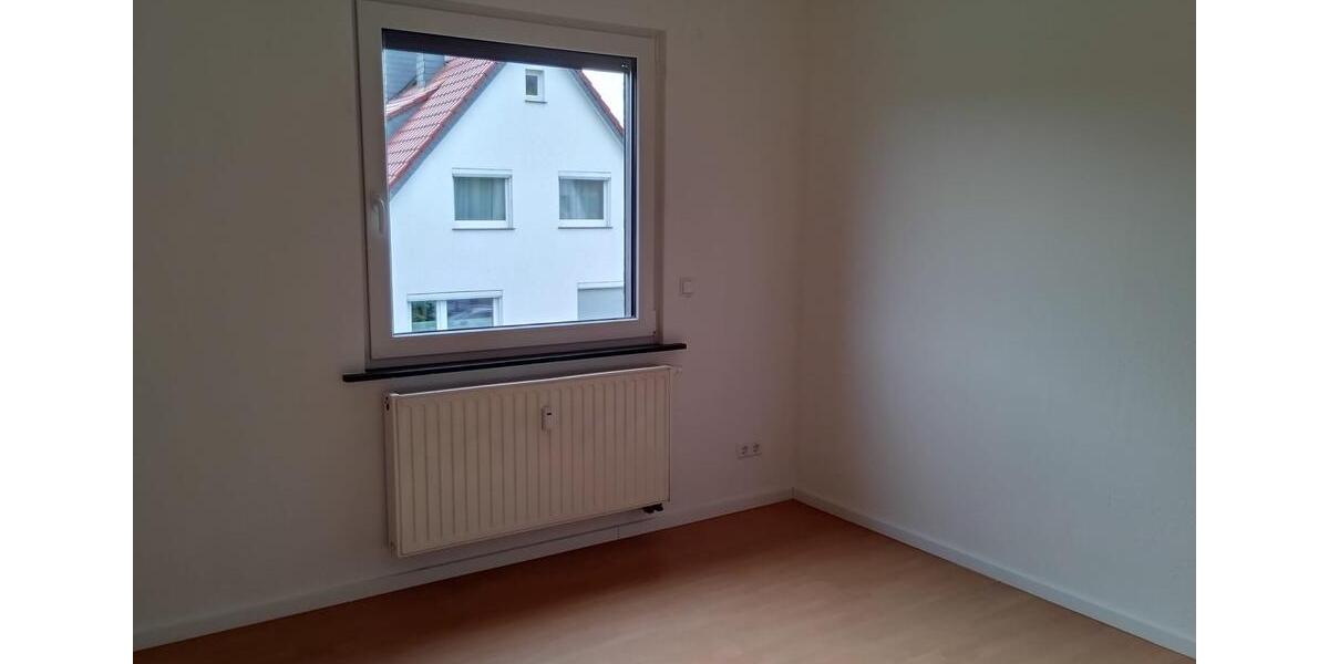 Dachgeschoßwohnung Garbsen - 3 Zimmer, 75 m&sup2;, 695&euro; | Angebot:26459691