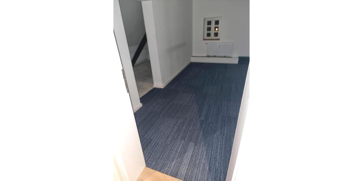 Dachgeschoßwohnung Lehrte - 3 Zimmer, 150 m&sup2;, 1.500&euro; | Angebot:26474575