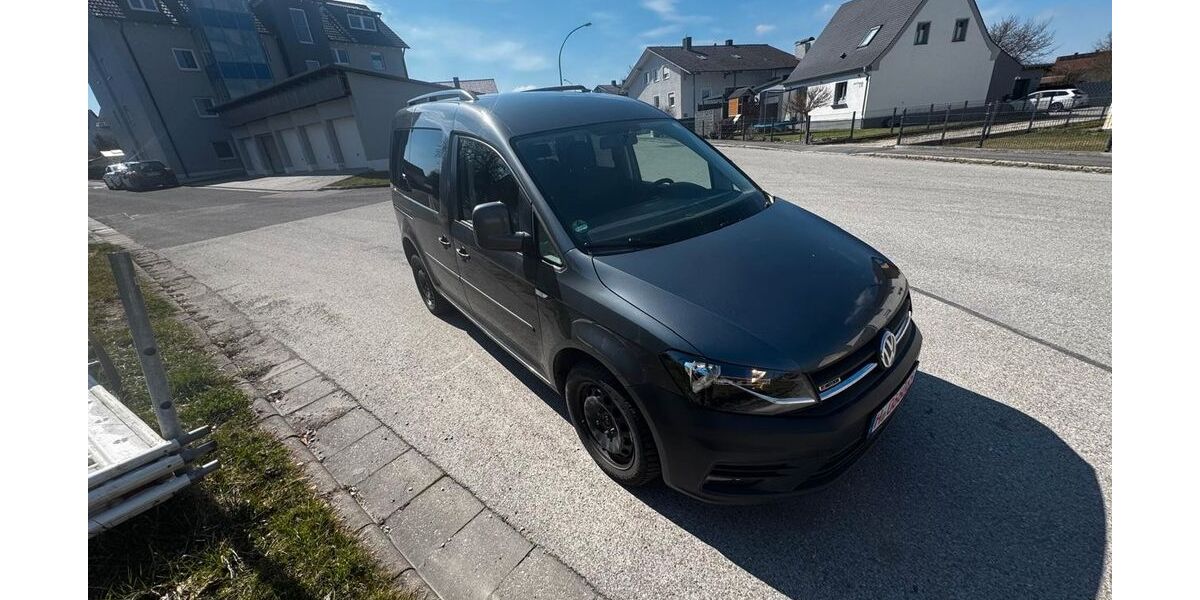 VW Caddy 195.863 km 10.900 &euro; Garbsen 30827