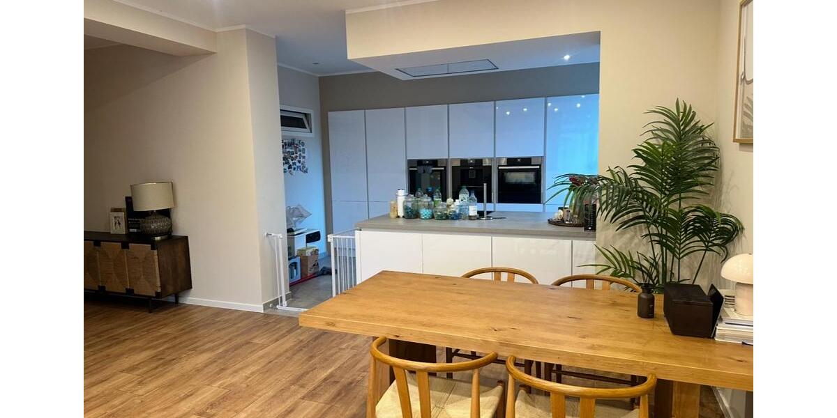 Hochparterre Hannover Herrenhausen-Stöcken - 3 Zimmer, 90 m&sup2;, 99&euro; | Angebot:25613466