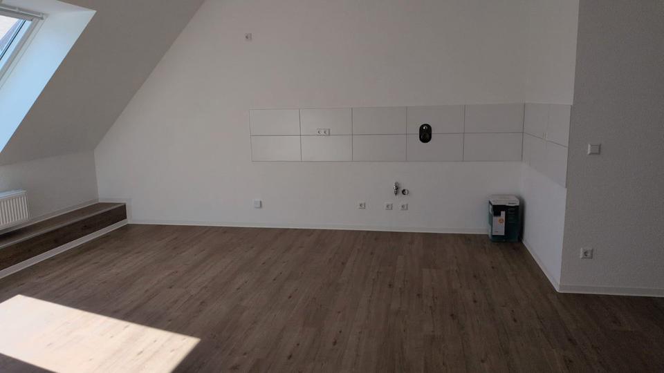Dachgeschoßwohnung Hannover Linden-Limmer - 3 Zimmer, 86 m&sup2;, 987&euro; | Angebot:26447587
