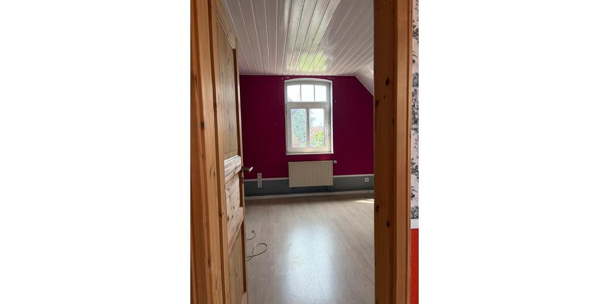 Einfamilienhaus Nordsehl - 8 Zimmer, 180 m&sup2;, 188.000&euro; | Angebot:26987998