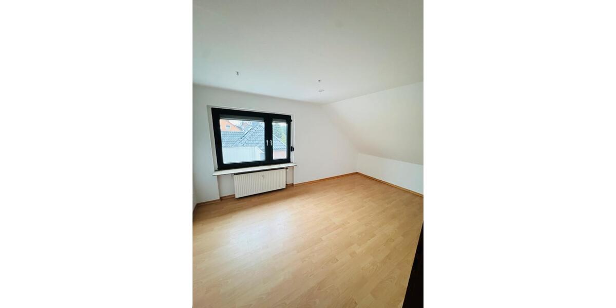 Dachgeschoßwohnung Wedemark - 3 Zimmer, 94 m&sup2;, 862&euro; | Angebot:25943338