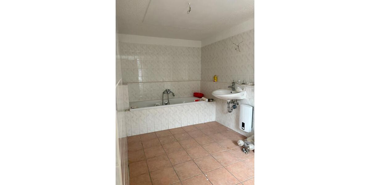 Etagenwohnung Rodenberg - 4 Zimmer, 106 m&sup2;, 1.150&euro; | Angebot:25935216