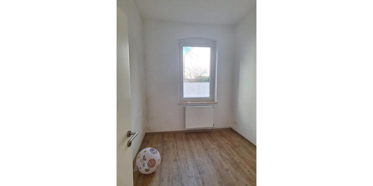 Erdgeschoßwohnung Hannover Nord - 4 Zimmer, 82 m&sup2;, 890&euro; | Angebot:25886878