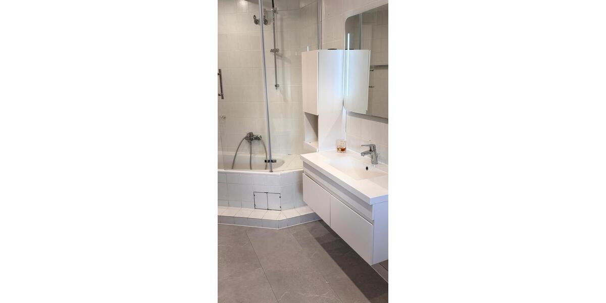 Dachgeschoßwohnung Hannover Buchholz-Kleefeld - 4 Zimmer, 120 m&sup2;, 1.440&euro; | Angebot:25641853