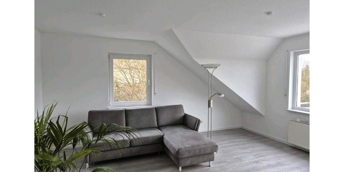 Dachgeschoßwohnung Lauenau - 4 Zimmer, 93 m&sup2;, 275.000&euro; | Angebot:25880930