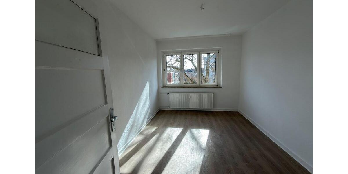Etagenwohnung Hannover Herrenhausen-Stöcken - 3 Zimmer, 65 m&sup2;, 795&euro; | Angebot:25916452