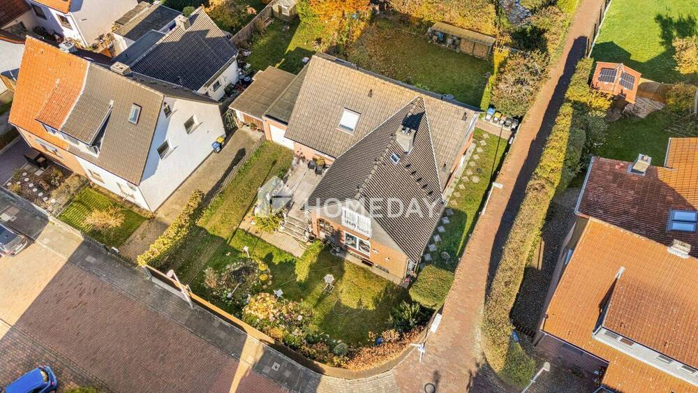 Einfamilienhaus Hannover Sahlkamp - 7 Zimmer, 178 m&sup2;, 650.000&euro; | Angebot:25732757