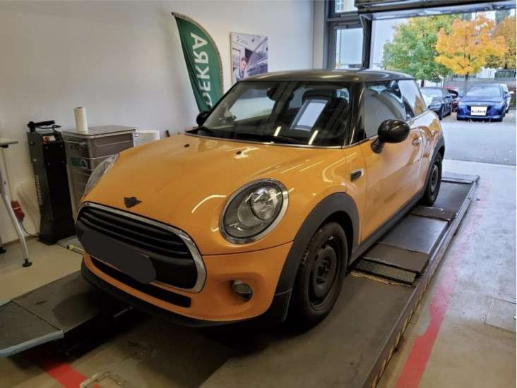Mini One 93.891 km 9.980 &euro; Garbsen/Hannover 30827
