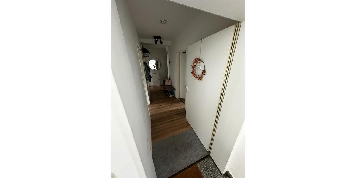 Etagenwohnung Ronnenberg - 3 Zimmer, 90 m&sup2;, 270.000&euro; | Angebot:27168785
