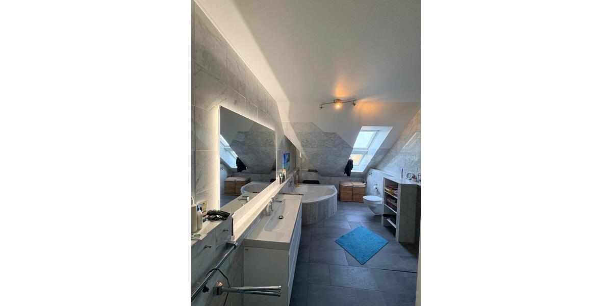 Maisonettenwohnung Hannover Döhren-Wülfel - 4 Zimmer, 220 m&sup2;, 2.800&euro; | Angebot:25590470