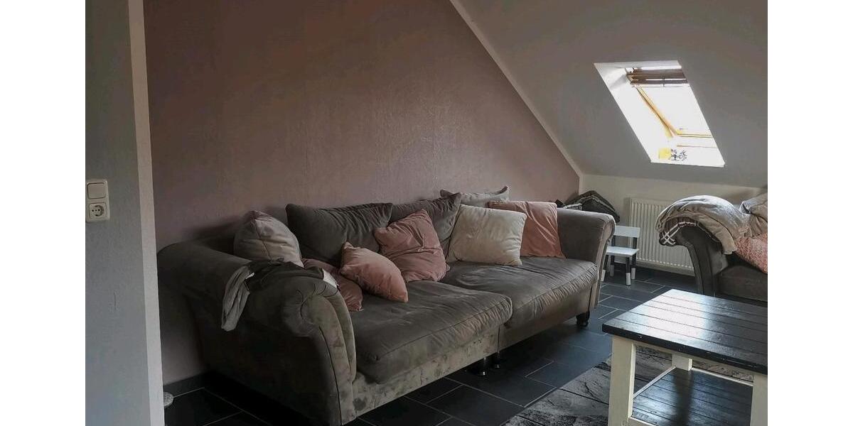 Dachgeschoßwohnung Neustadt am Rübenberge - 4 Zimmer, 97 m&sup2;, 700&euro; | Angebot:25909225