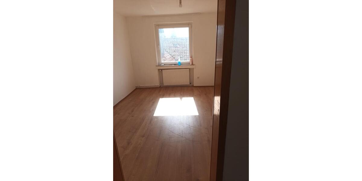 Etagenwohnung Bad Nenndorf - 3 Zimmer, 82 m&sup2;, 749&euro; | Angebot:25919881