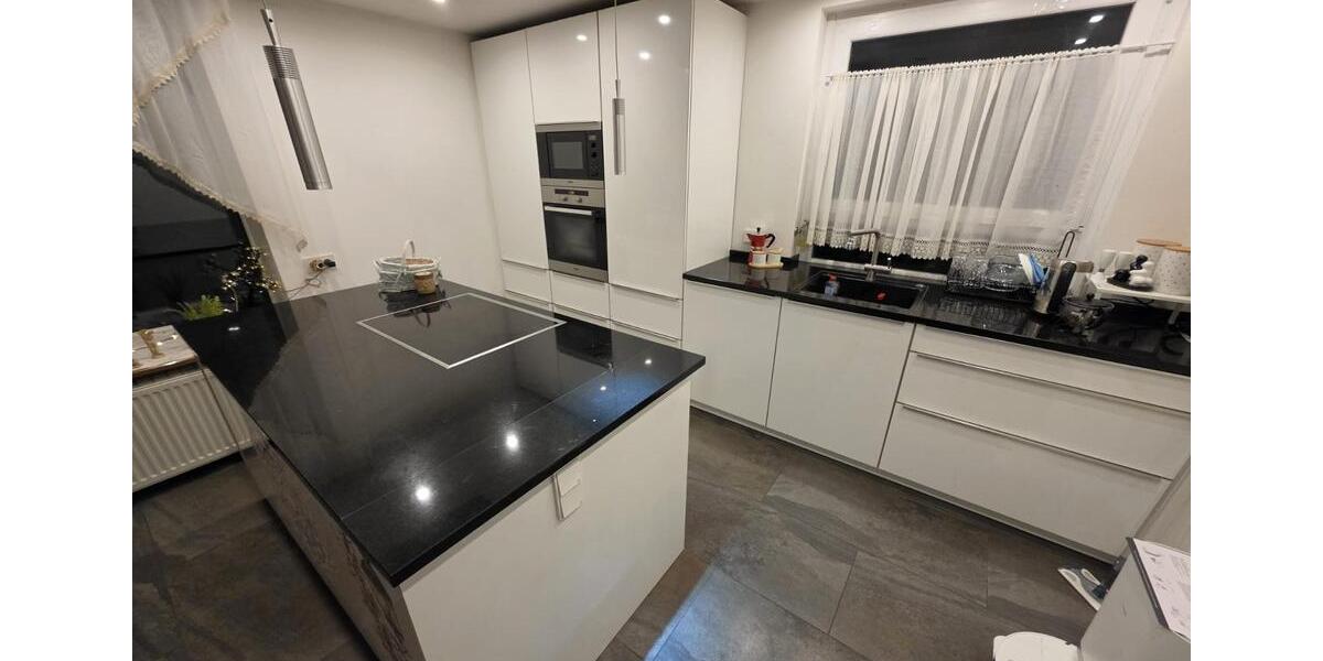 Erdgeschoßwohnung Hannover Linden-Limmer - 3 Zimmer, 130 m&sup2;, 1.500&euro; | Angebot:25925800