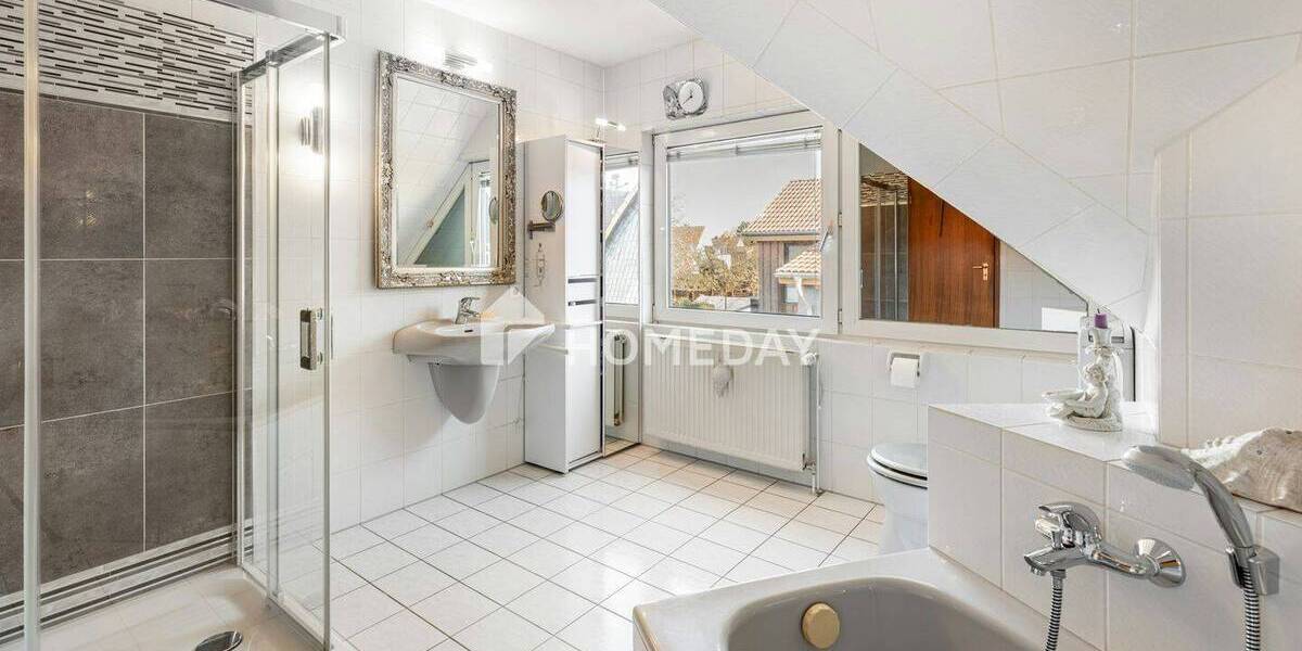 Einfamilienhaus Hannover Sahlkamp - 7 Zimmer, 178 m&sup2;, 650.000&euro; | Angebot:25732757