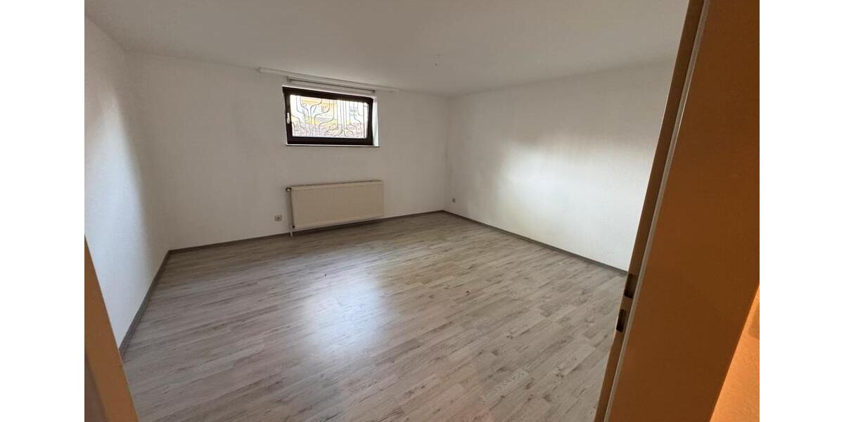 Etagenwohnung Hannover Buchholz-Kleefeld - 3 Zimmer, 90 m&sup2;, 650&euro; | Angebot:25311390