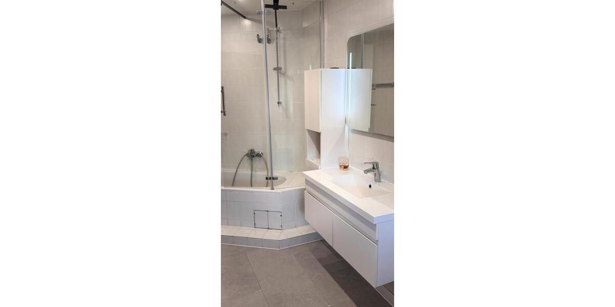 Dachgeschoßwohnung Hannover Buchholz-Kleefeld - 4 Zimmer, 120 m&sup2;, 1.440&euro; | Angebot:25641853