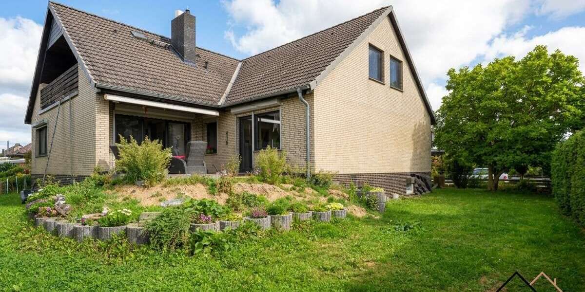 Einfamilienhaus Lindhorst - 5 Zimmer, 140 m&sup2;, 349.000&euro; | Angebot:27525526