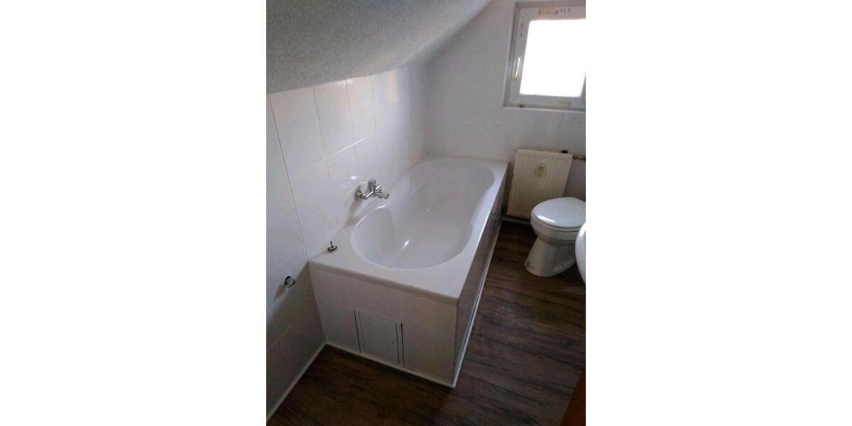 Etagenwohnung Hannover - 9 Zimmer, 200 m&sup2;, 245.000&euro; | Angebot:27513848