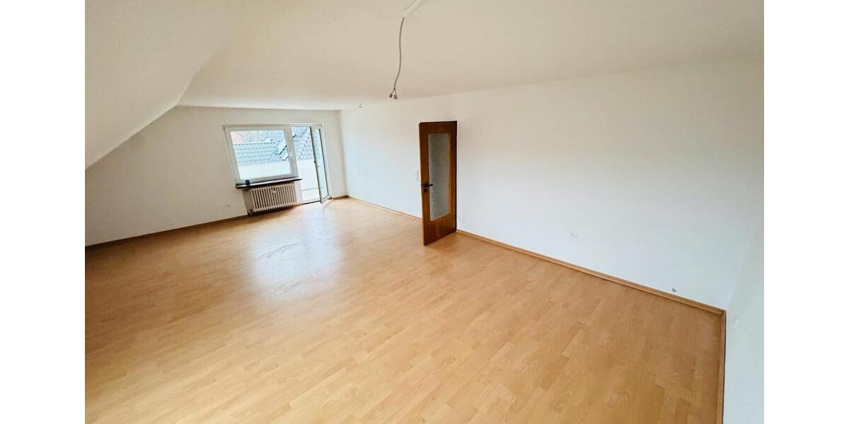 Dachgeschoßwohnung Wedemark - 3 Zimmer, 94 m&sup2;, 862&euro; | Angebot:25943338