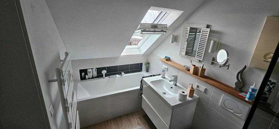 Dachgeschoßwohnung Stadthagen - 4.5 Zimmer, 110 m&sup2;, 1.100&euro; | Angebot:23761614