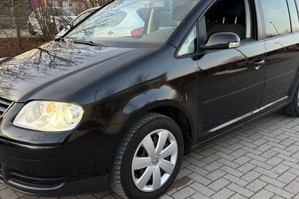 VW Touran 231.000 km 3.300 &euro; Isernhagen 30916
