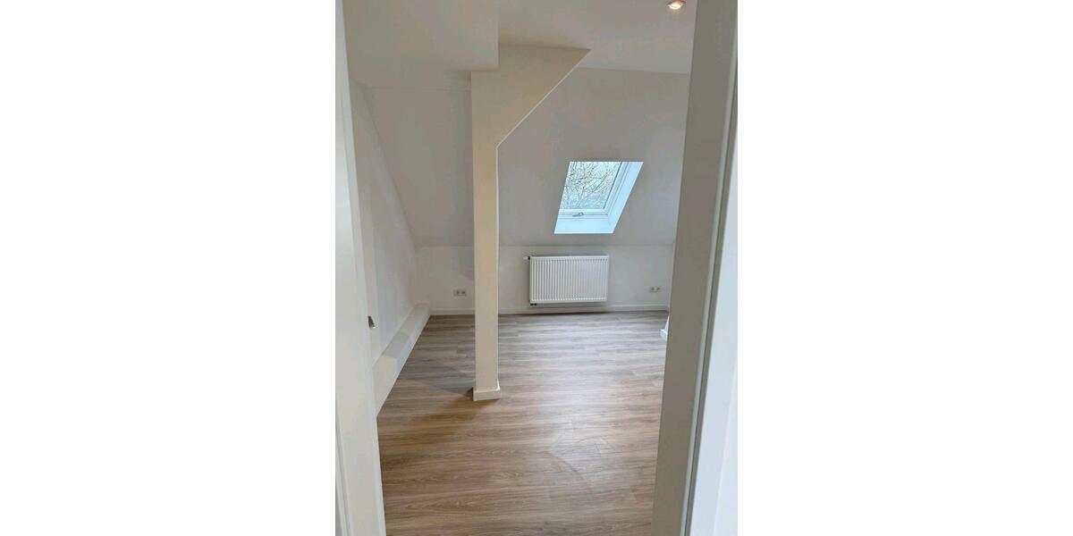 Dachgeschoßwohnung Hannover Vahrenwald-List - 2 Zimmer, 30 m&sup2;, 800&euro; | Angebot:25216419