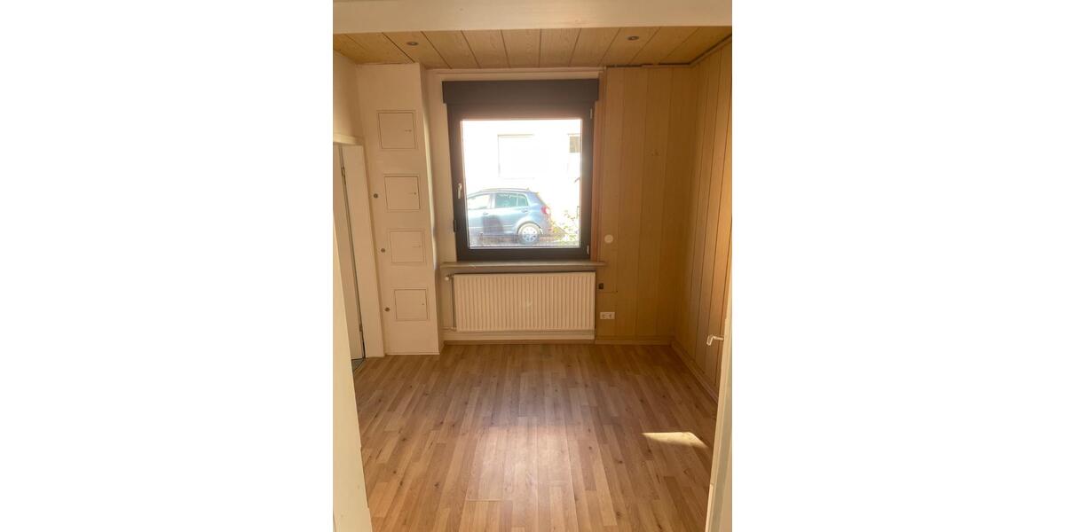 Erdgeschoßwohnung Hannover Herrenhausen-Stöcken - 3 Zimmer, 100 m&sup2;, 1.200&euro; | Angebot:26421306