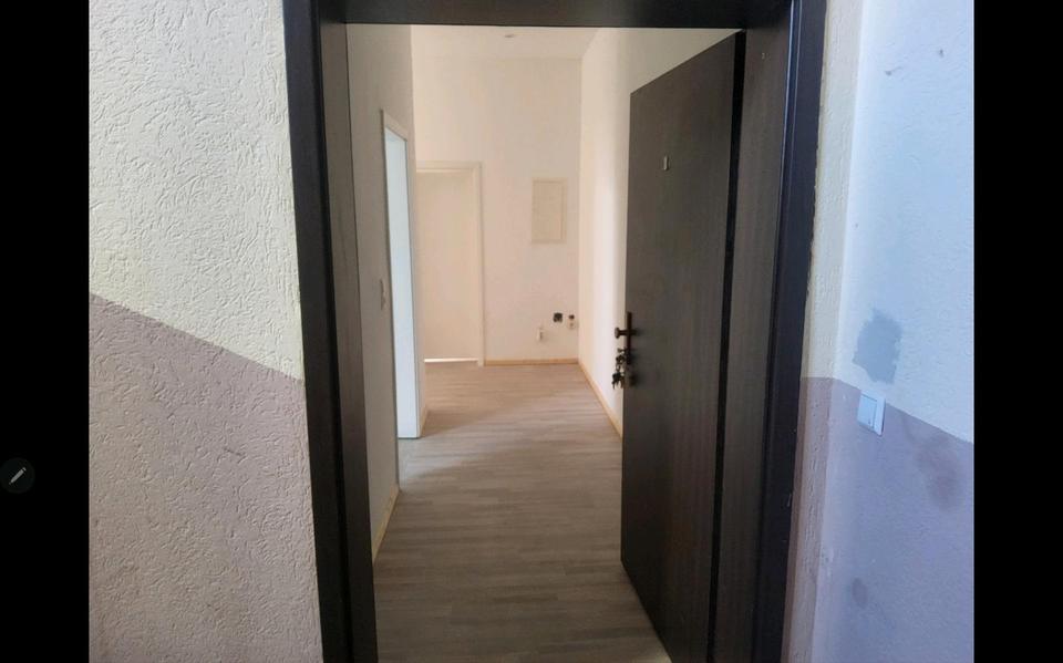 Etagenwohnung Hannover Herrenhausen-Stöcken - 4 Zimmer, 100 m&sup2;, 1.150&euro; | Angebot:25858530
