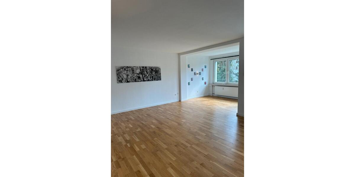 Etagenwohnung Hannover Vahrenwald-List - 3 Zimmer, 104 m&sup2;, 1.560&euro; | Angebot:25962470