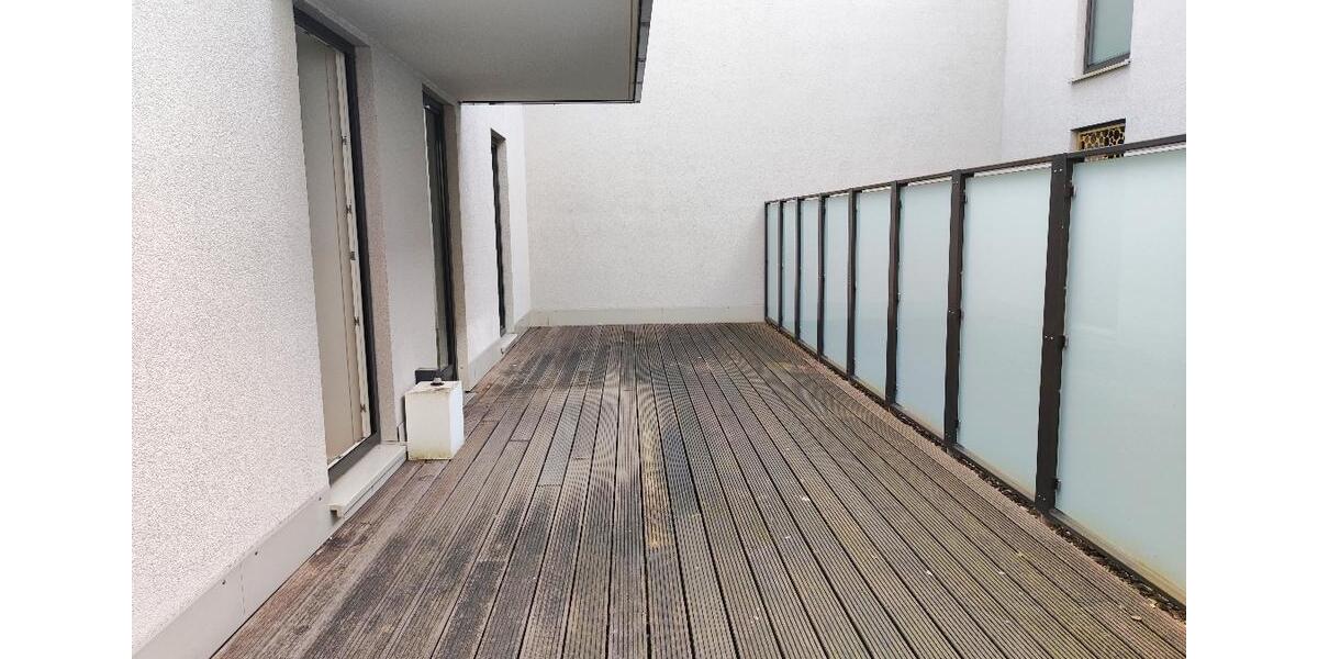 Etagenwohnung Hannover - 2 Zimmer, 99 m&sup2;, 1.590&euro; | Angebot:25438426