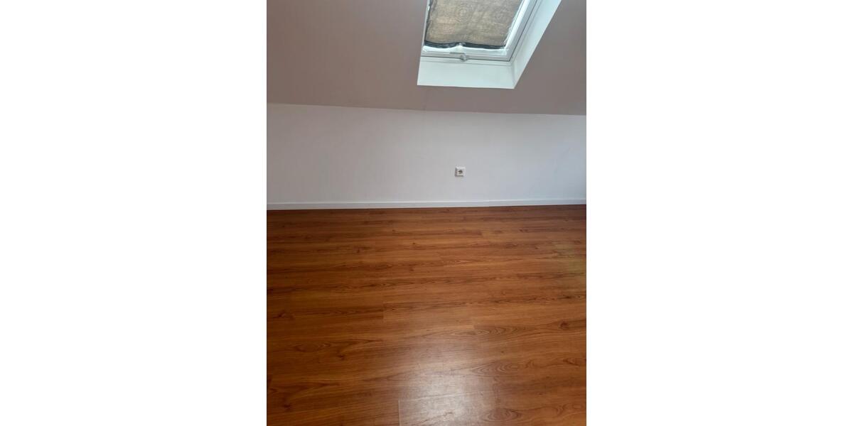 Dachgeschoßwohnung Langenhagen - 3 Zimmer, 61 m&sup2;, 750&euro; | Angebot:25249085