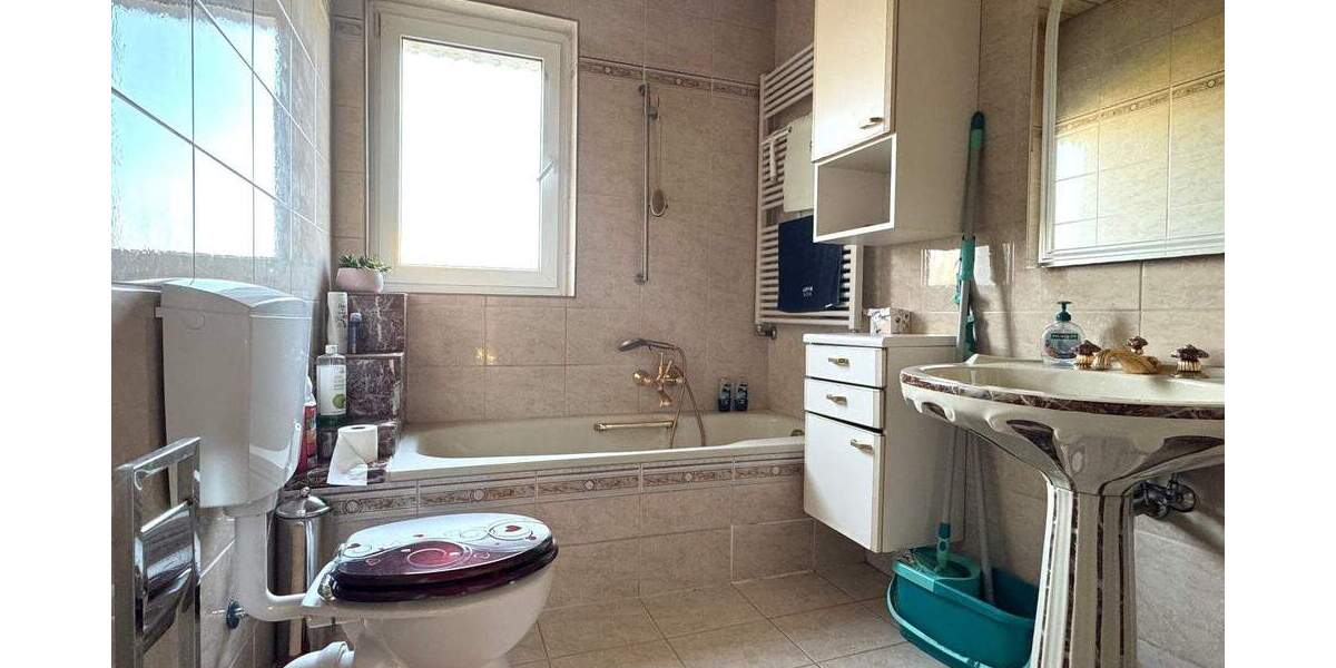 Mehrfamilienhaus, Wohnhaus Wunstorf - 9 Zimmer, 228 m&sup2;, 430.000&euro; | Angebot:25746331