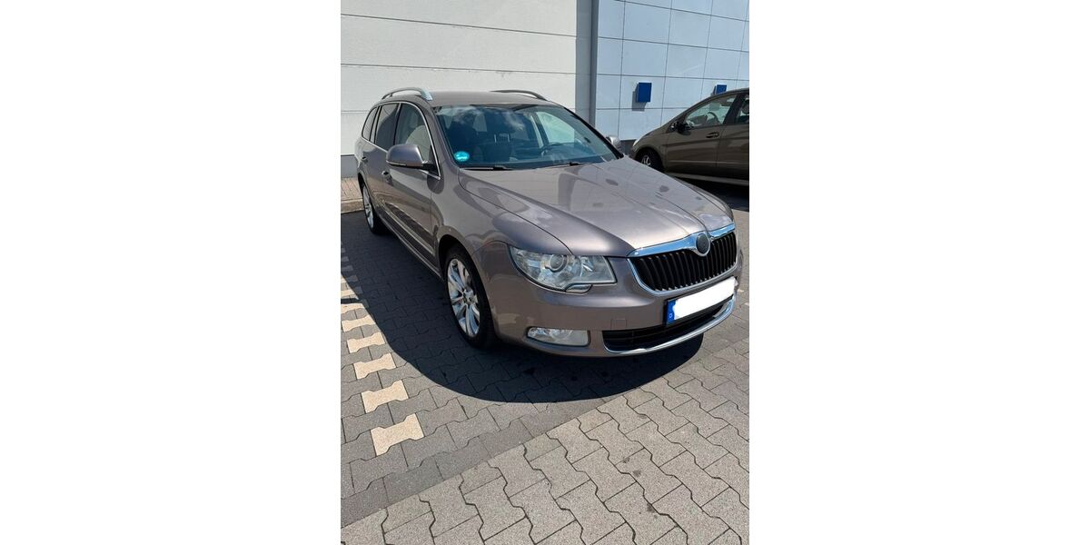 Skoda Superb 176.500 km 4.990 &euro; Hannover 30453