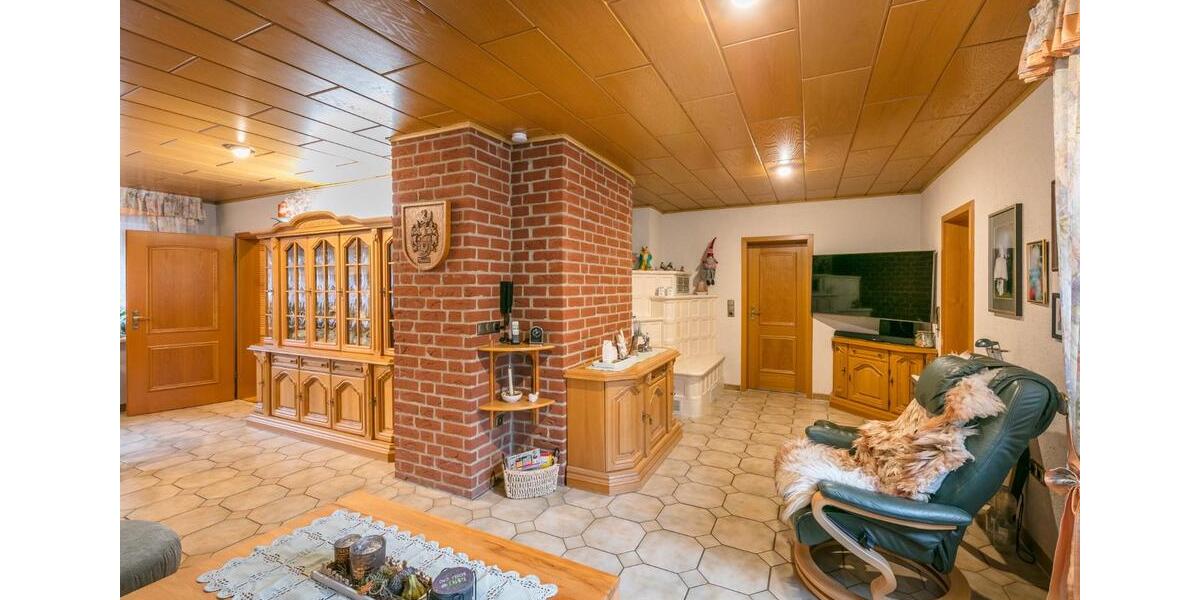 Einfamilienhaus Bad Münder am Deister - 9 Zimmer, 240 m&sup2;, 450.000&euro; | Angebot:21173892