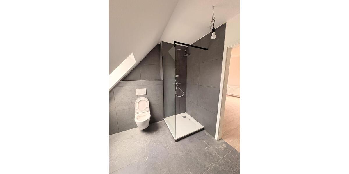 Dachgeschoßwohnung Laatzen - 3 Zimmer, 69 m&sup2;, 900&euro; | Angebot:25943325