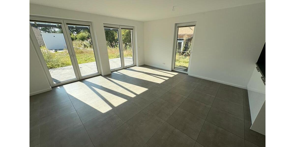 Reihenhaus Garbsen Berenbostel - 6 Zimmer, 156 m&sup2;, 1.900&euro; | Angebot:25882472