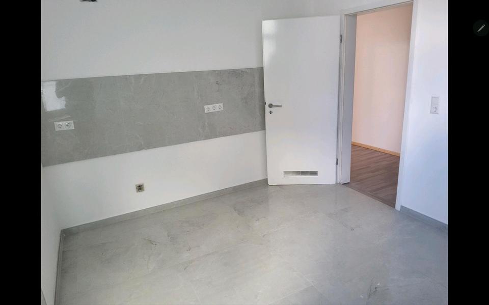 Etagenwohnung Hannover Herrenhausen-Stöcken - 4 Zimmer, 100 m&sup2;, 1.150&euro; | Angebot:25858530