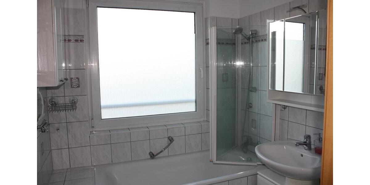 Etagenwohnung Laatzen - 3 Zimmer, 79 m&sup2;, 868&euro; | Angebot:25948870