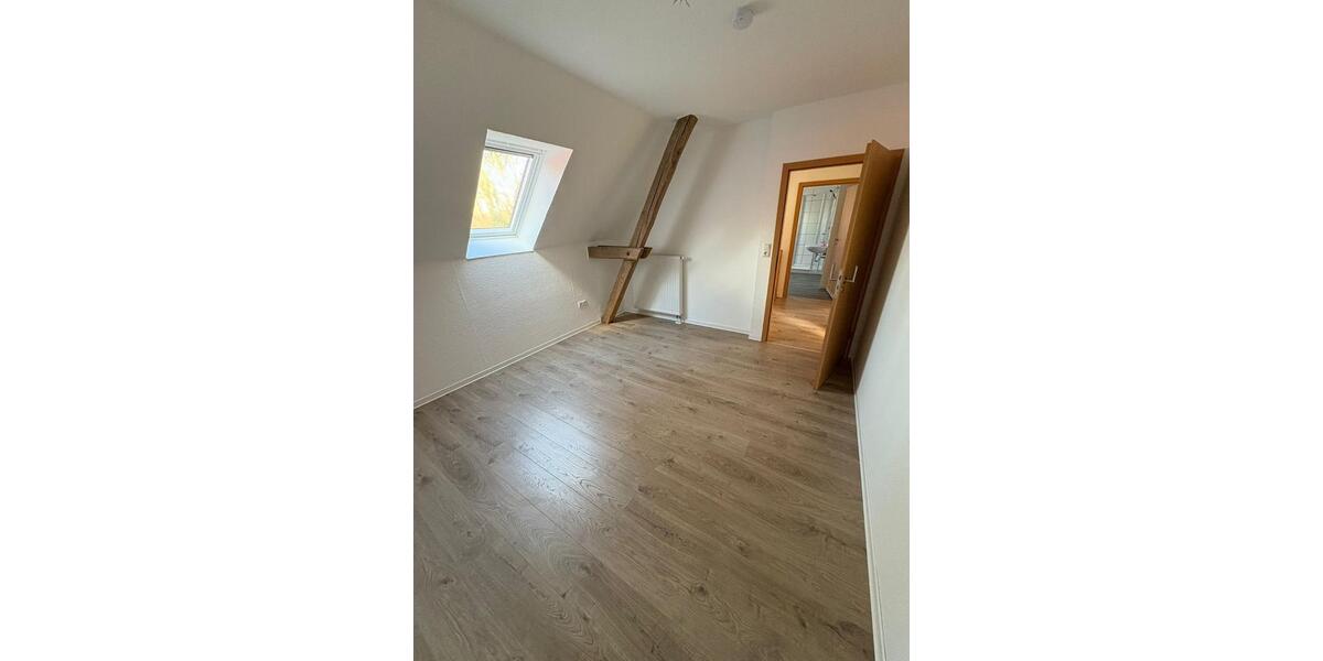 Etagenwohnung Neustadt am Rübenberge - 4 Zimmer, 140 m&sup2;, 1.200&euro; | Angebot:25831590