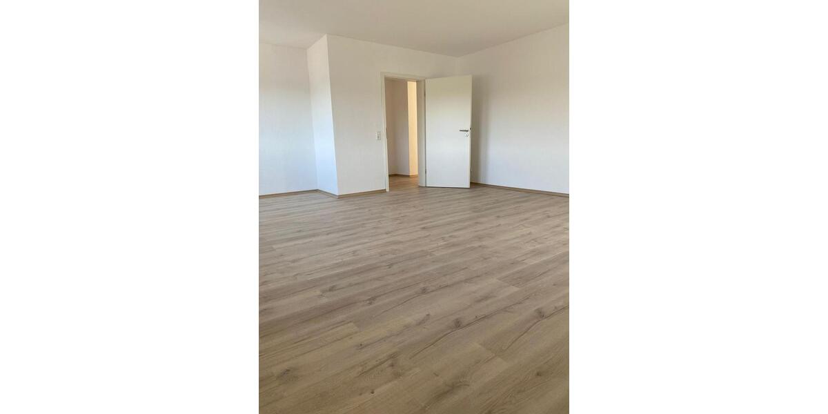 Dachgeschoßwohnung Lehrte - 3 Zimmer, 78 m&sup2;, 830&euro; | Angebot:25613292