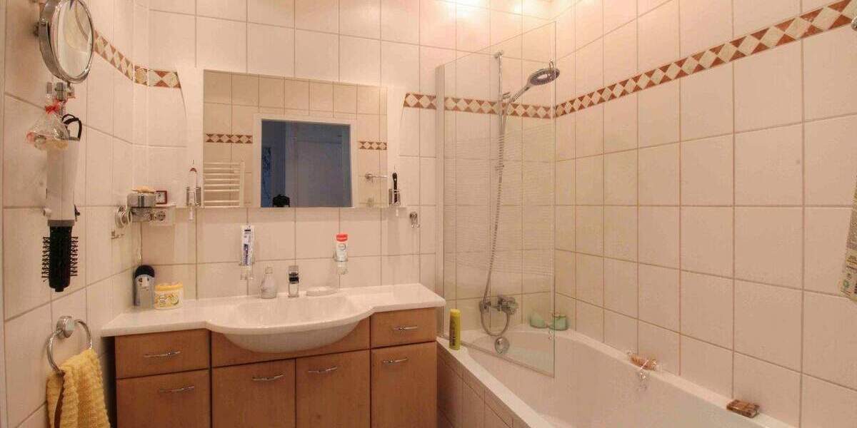 Etagenwohnung Laatzen Laatzen-Mitte - 5 Zimmer, 103 m&sup2;, 249.000&euro; | Angebot:25824261