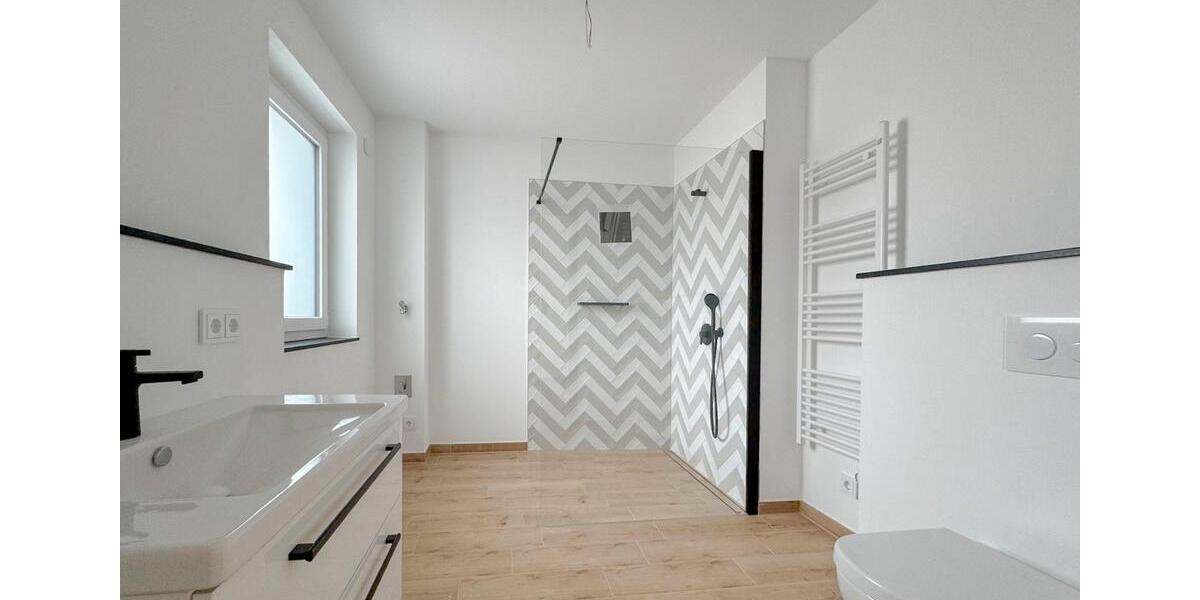 Etagenwohnung Springe - 2 Zimmer, 83 m&sup2;, 1.072&euro; | Angebot:25438439