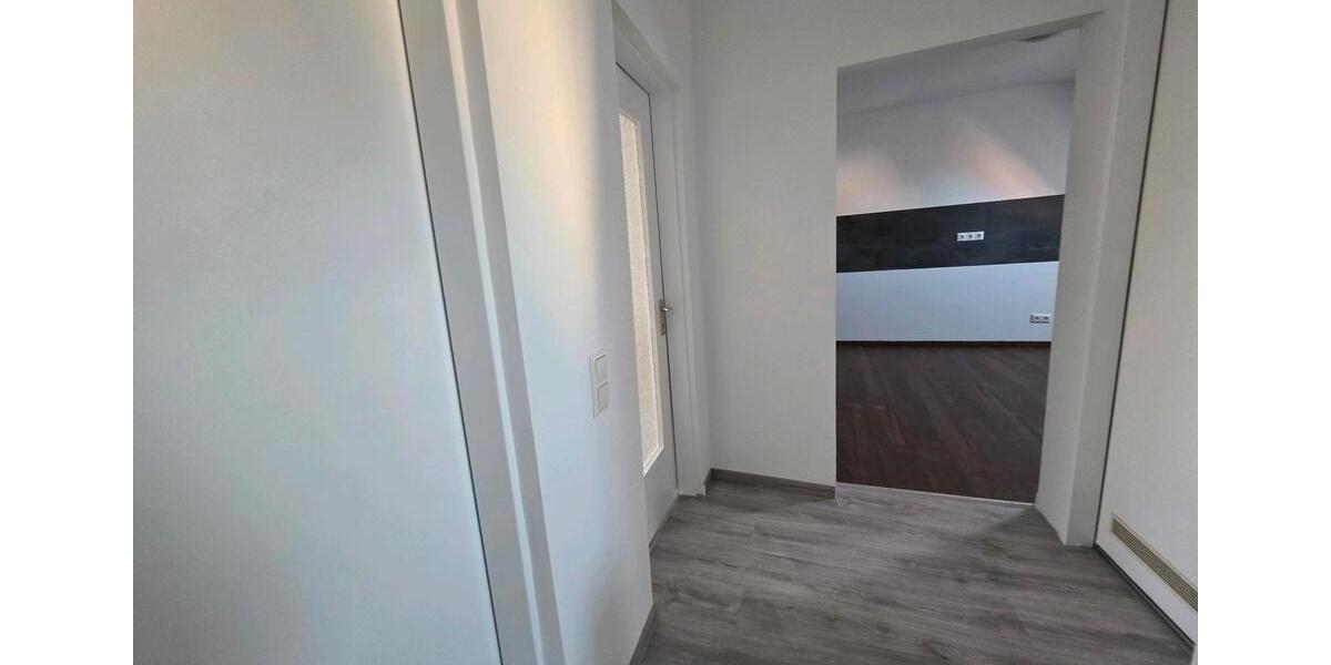 Dachgeschoßwohnung Garbsen - 3 Zimmer, 50 m&sup2;, 500&euro; | Angebot:25394105