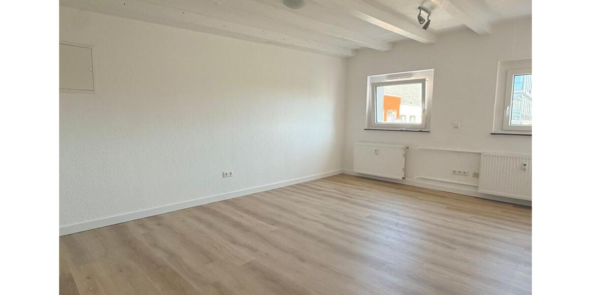 Dachgeschoßwohnung Hannover Vahrenwald-List - 3 Zimmer, 99 m&sup2;, 1.080&euro; | Angebot:26364151
