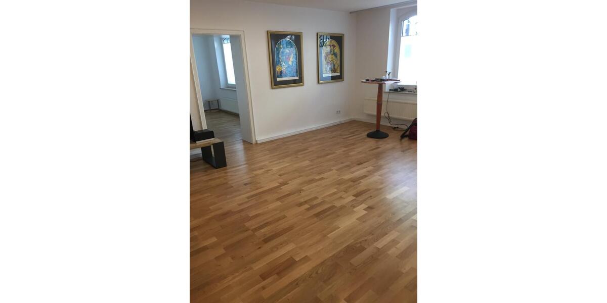 Etagenwohnung Hannover Vahrenwald-List - 3 Zimmer, 120 m&sup2;, 1.150&euro; | Angebot:25943317