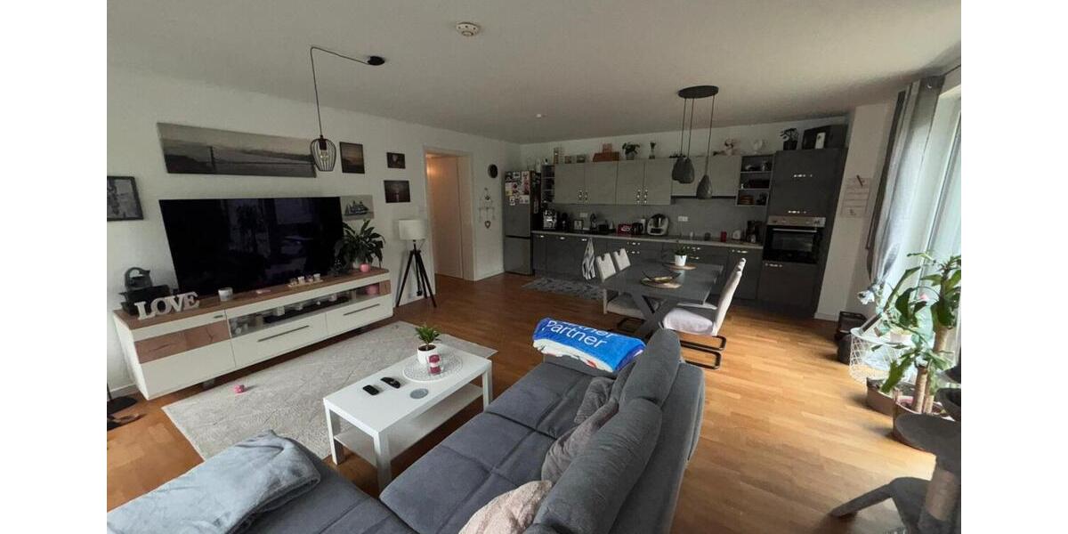 Etagenwohnung Langenhagen - 3 Zimmer, 103 m&sup2;, 1.175&euro; | Angebot:26479611